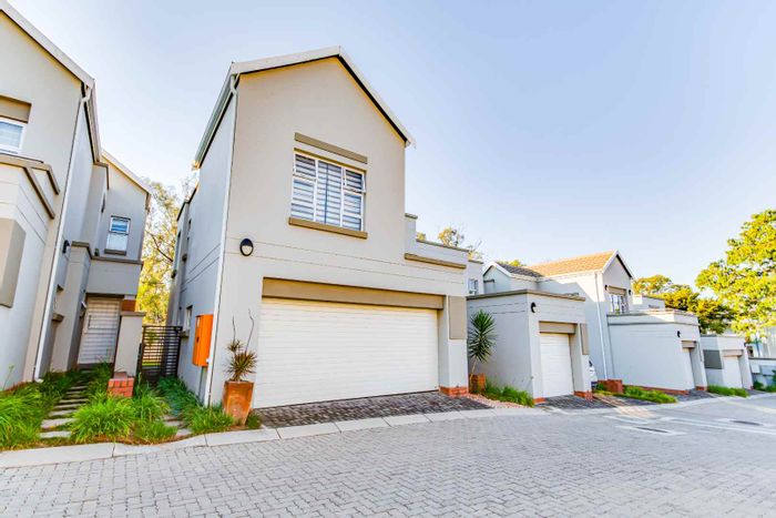 Property #2246503, Townhouse for sale in Bryanston