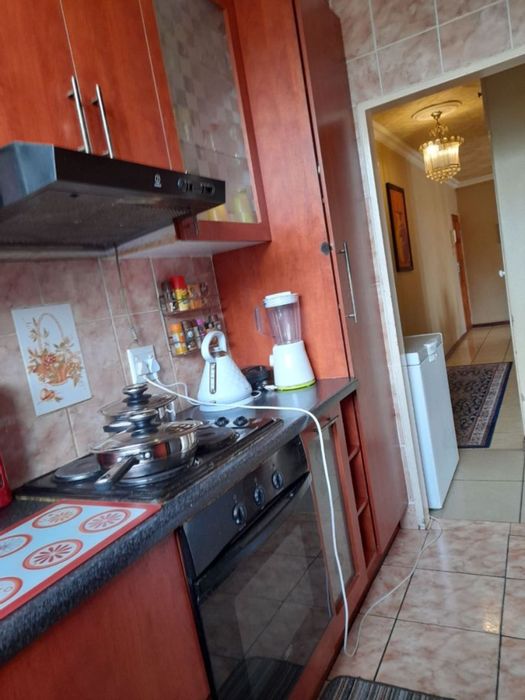 2-Bedroom Apartment To Rent in Arcadia with security, parking, and utilities included.