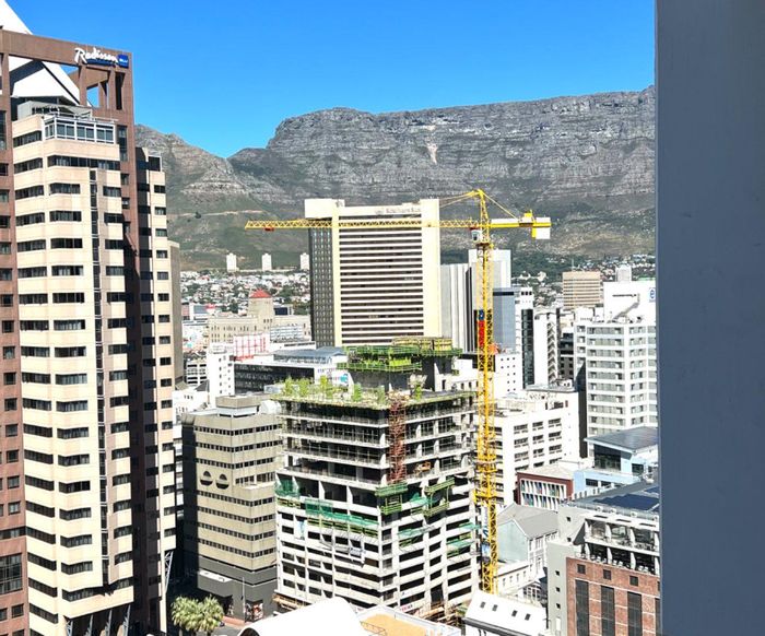 Property #2137025, Apartment pending sale in Cape Town City Centre