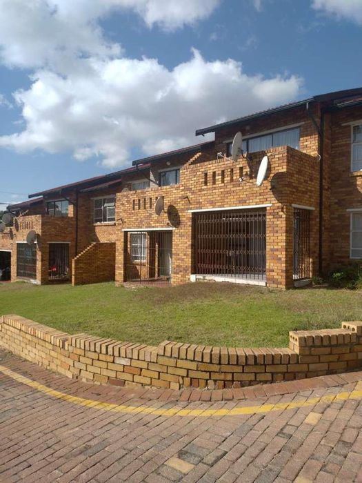 Property #2191292, Apartment rental monthly in Buccleuch