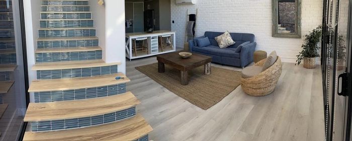 Klein Windhoek Townhouse To Rent: 2 beds, jacuzzi, double garage, panoramic views.