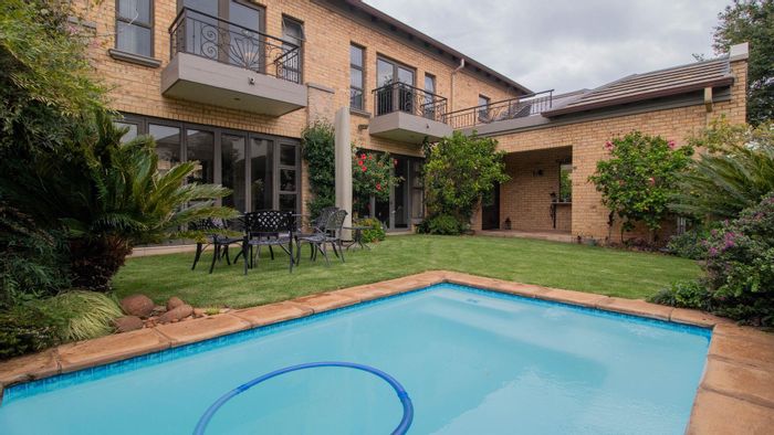 For Sale: Lakefield House with pool, solar system, and spacious garage.