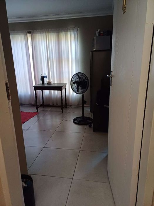 Property #2398066, Cottage Rental Monthly in Murrayfield