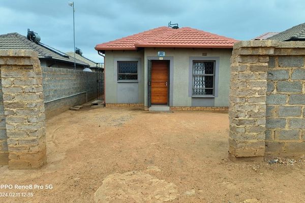 3 Bedroom House in Clayville For Sale R850,000 #2216856