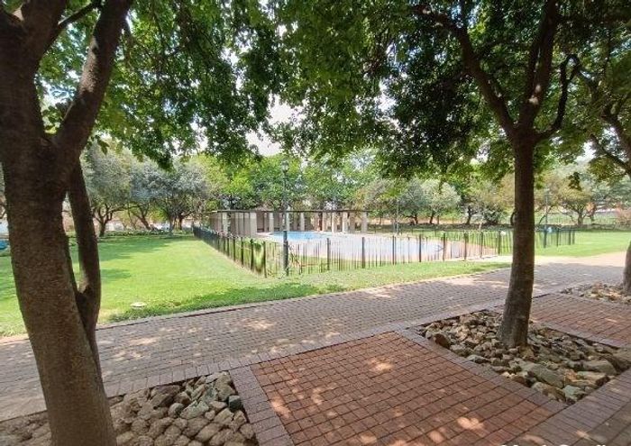 Property #2424453, Townhouse For Sale in Eco Park