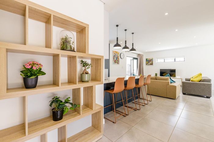 Linden Townhouse For Sale: 3 Bedrooms, 3 Bathrooms, Secure Complex, Private Garden.