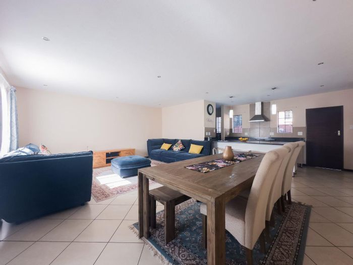 Property #2259800, Townhouse Rental Monthly in Mooikloof Ridge