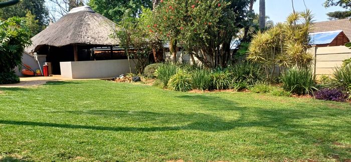 Property #2418603, Cottage Rental Monthly in Menlo Park