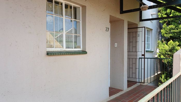 Horizon View Apartment For Sale: 2 beds, pool, clubhouse, near shopping and nature.
