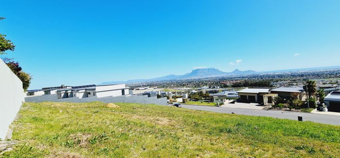 Exceptional Vacant Land for Sale in Baronetcy Estate with Stunning Cape Town Views