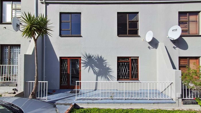 Property #2406355, Townhouse Rental Monthly in Fairfield Estate