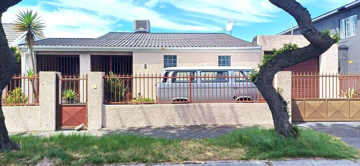 Property #2212469, Cluster rental monthly in Athlone