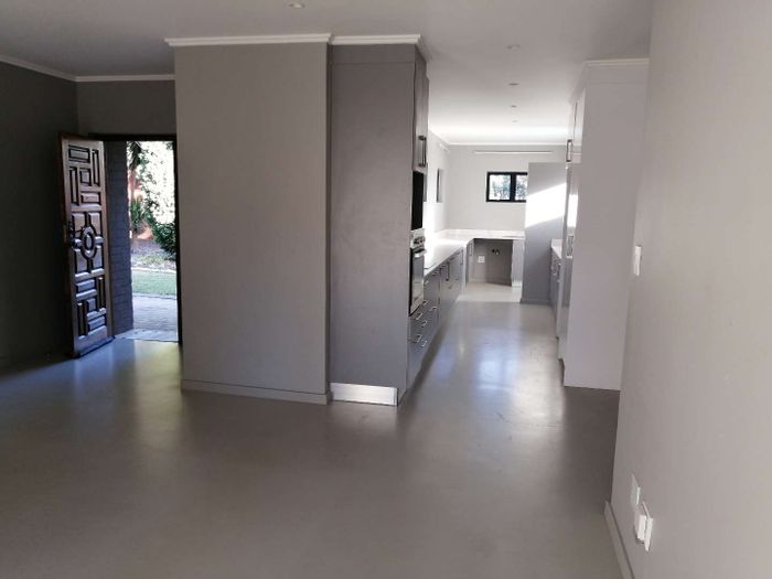 3-Bedroom House To Rent in Morningside Manor with garage and solar utilities.