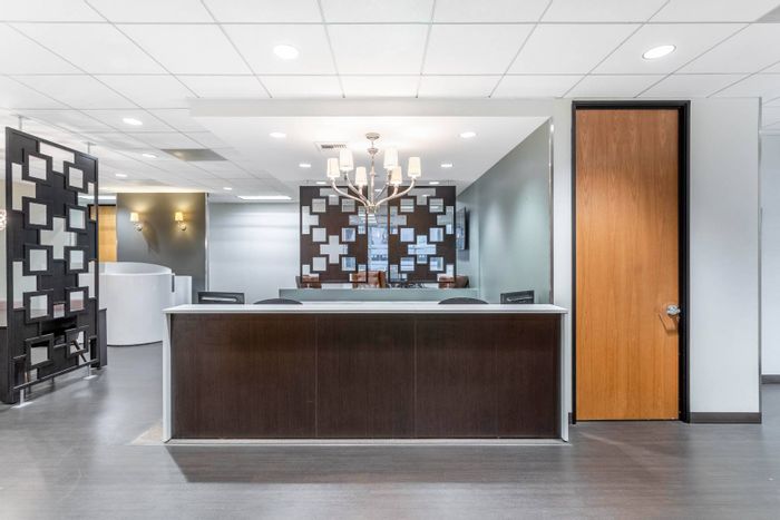 Office To Rent in Observatory: Private office, common area, virtual services available.
