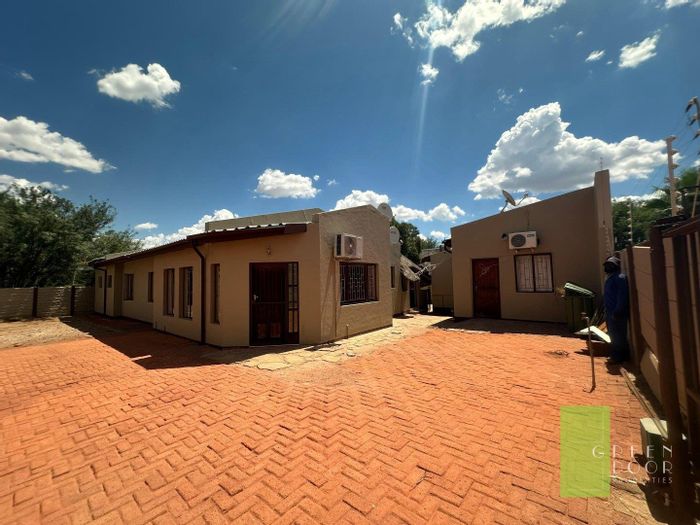 Property #2221765, House for sale in Windhoek North