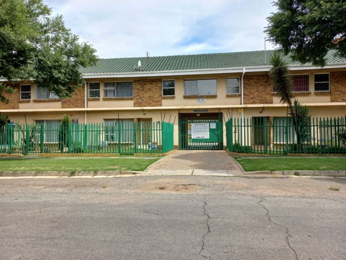 Property #1453492, Townhouse pending sale in Benoni Central
