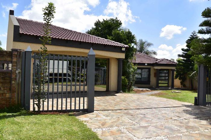 Property #2107560, House for sale in The Orchards