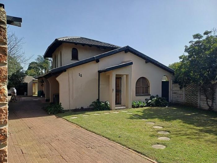 For Sale: House in Verwoerdpark with 4 bedrooms, pool, and double garage.