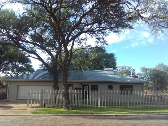 Property #1052442, House pending sale in Okahandja