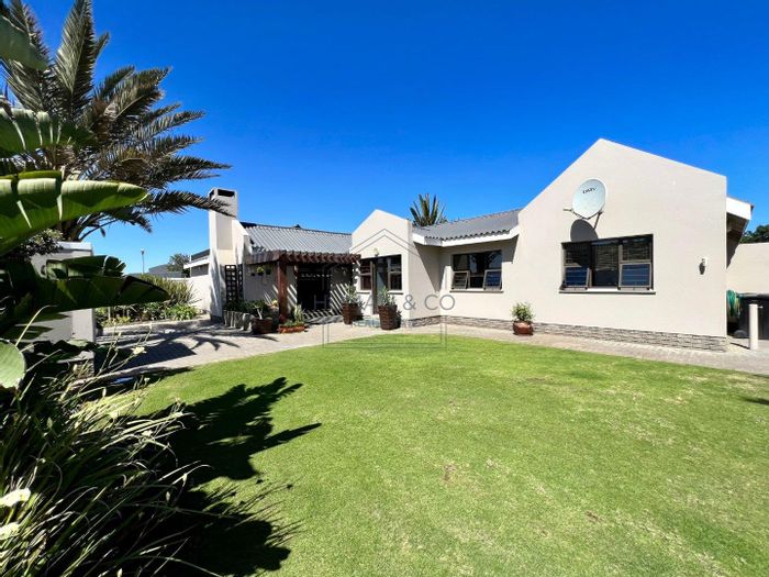 Property #2176687, House for sale in Walvis Bay Central