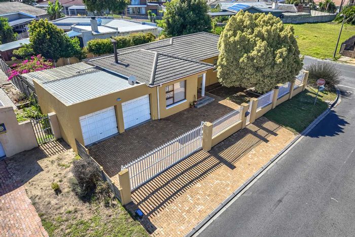 Property #2476974, House For Sale in Loucharmante