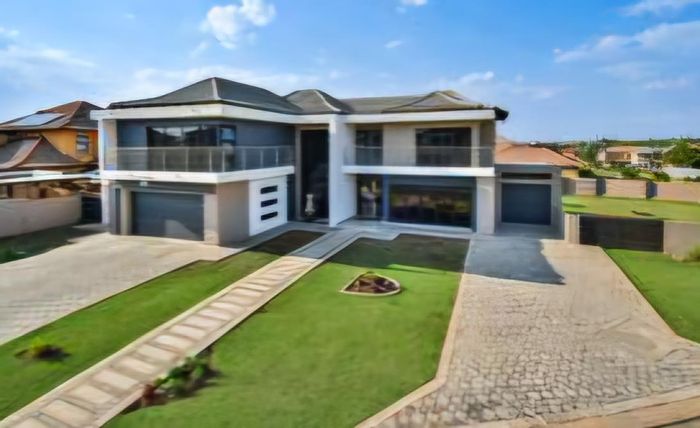 Property #2432888, House For Sale in Savannah Country Estate