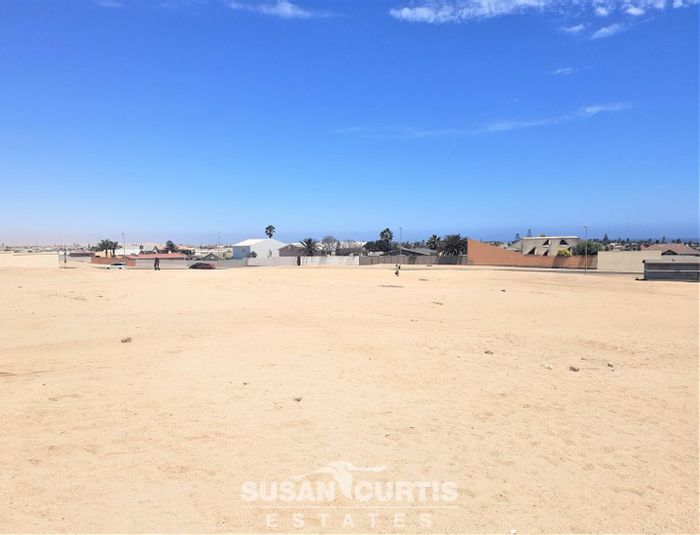 Vineta For Sale: Vacant Land Commercial, 1217 m², CC Registered, ready for development.