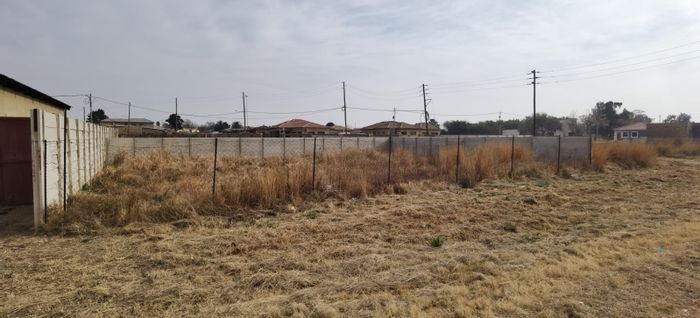 Property #2176477, Vacant Land Residential for sale in Jameson Park