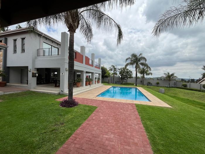 Barbeque Downs Apartment For Sale: 2 beds, pool, clubhouse, security, close to amenities.