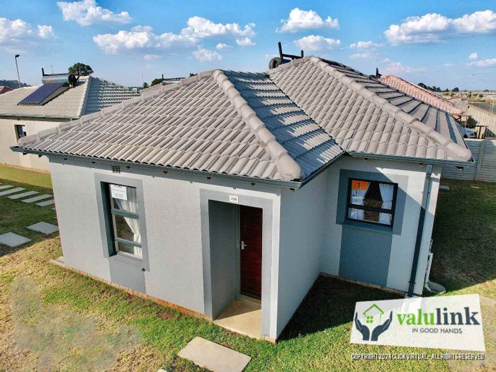 For Sale: New Modder House with Solar Geyser, WiFi Ready, Near Schools and Malls