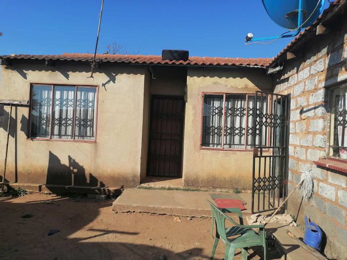 Property #2263356, House for sale in Chief A Luthuli Park