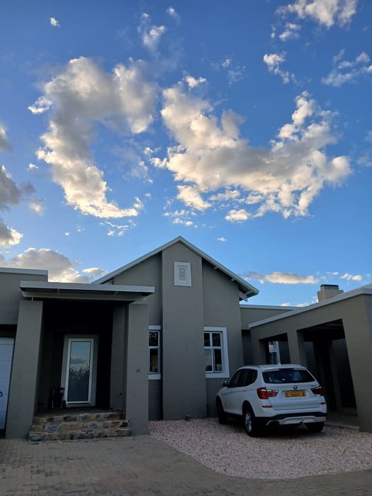 Property #2476636, Townhouse For Sale in Omeya Golf Estate