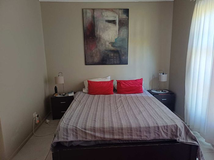 Property #2398066, Cottage Rental Monthly in Murrayfield