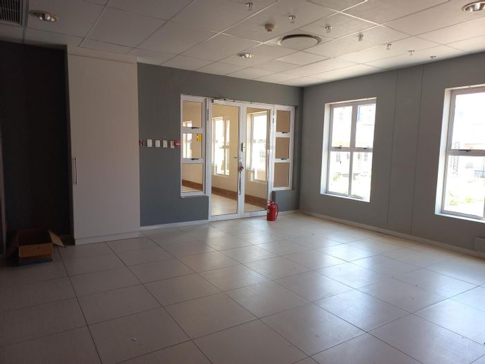 Office To Rent in Walmer Heights with adaptable layout and ample parking.