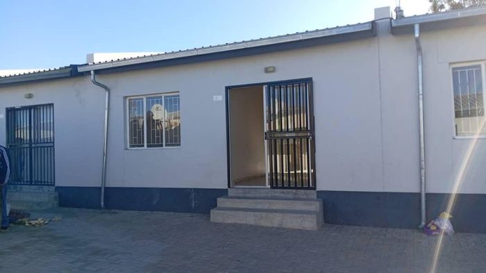 Property #2401496, Townhouse For Sale in Okahandja Central