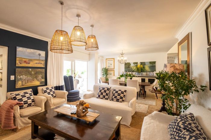 Spacious Bryanston House for Sale: 7 Bedrooms, Cottage, Pool, Staff Quarters.