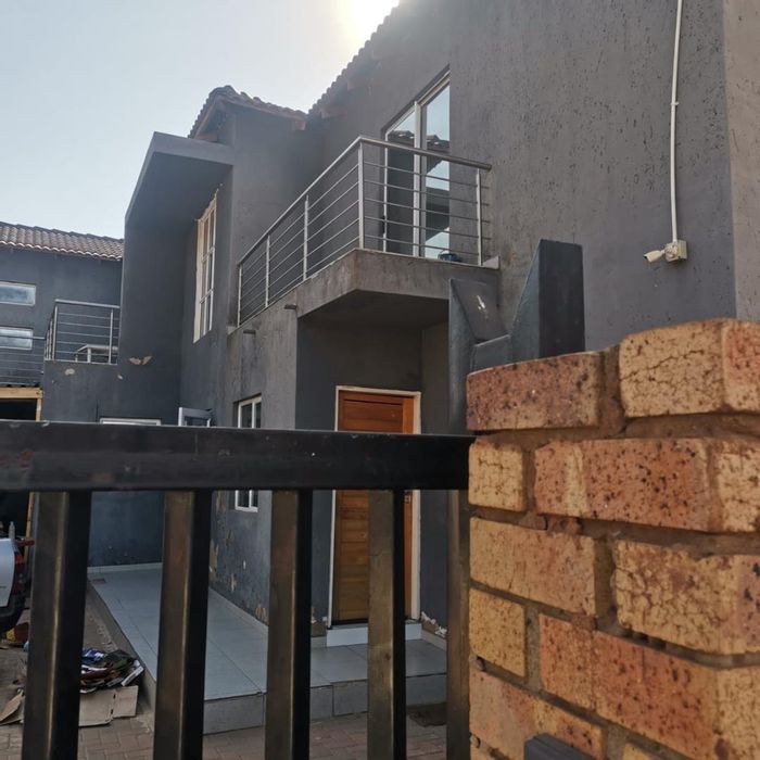 Bachelor apartments to rent in Protea Glen Ext 12 with communal kitchen access.