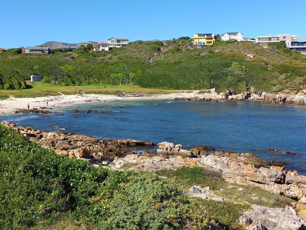 Stanfords Cove "beach" - about 700 metres walking distance away from our Plot.