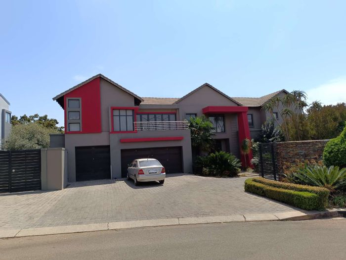 For Sale: 5-Bedroom House in Midlands Estate with pool, multiple living areas, and staff quarters.