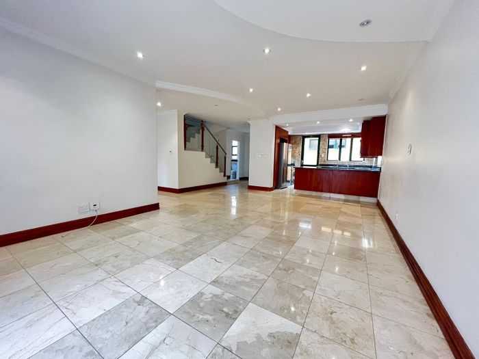 Property #2190041, Townhouse rental monthly in Bedford Gardens