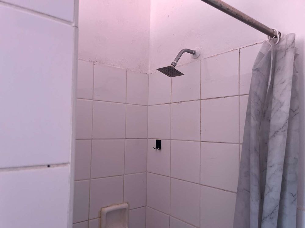 Bathroom (shower)