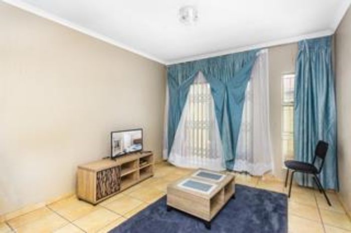 Property #2157832, Townhouse for sale in Ormonde View