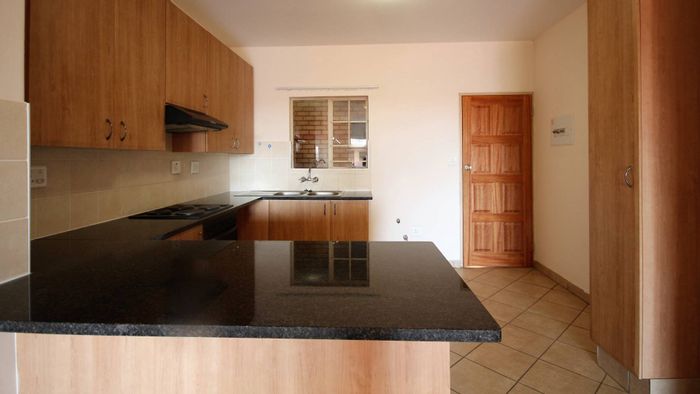 2-Bedroom Apartment in Montana with Laundry, Balcony, and Secure Complex - To Rent