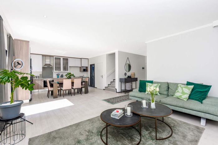 Townhouse To Rent in Paulshof: 3 beds, 2.5 baths, pool, clubhouse, secure estate.