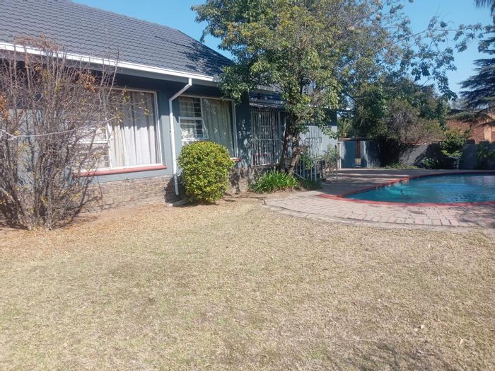 Norkem Park House For Sale: 4 Bedrooms, pool, garden, double garage, near amenities.