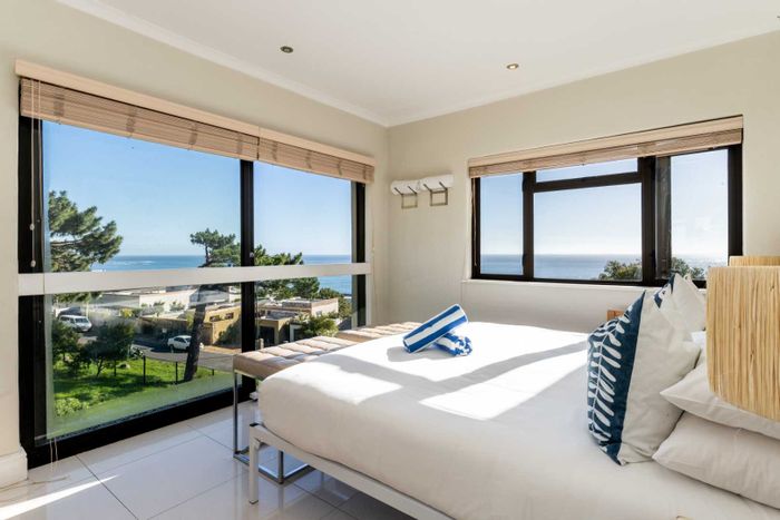 Property #2221274, Apartment for sale in Camps Bay