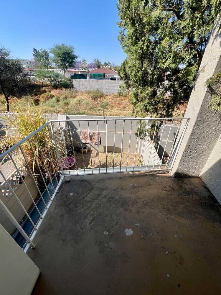 Main bedroom balcony