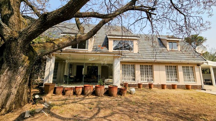 Bryanston House For Sale: Multi-dwelling, income potential, pool, secure community.