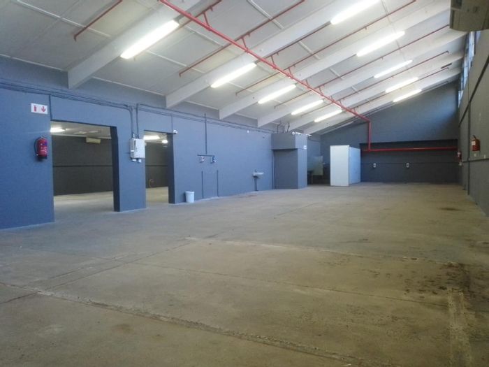 Property #2247259, Industrial rental monthly in Holland Park