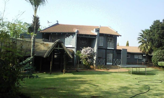 Property #1999325, Small Holding for sale in Kleinfontein